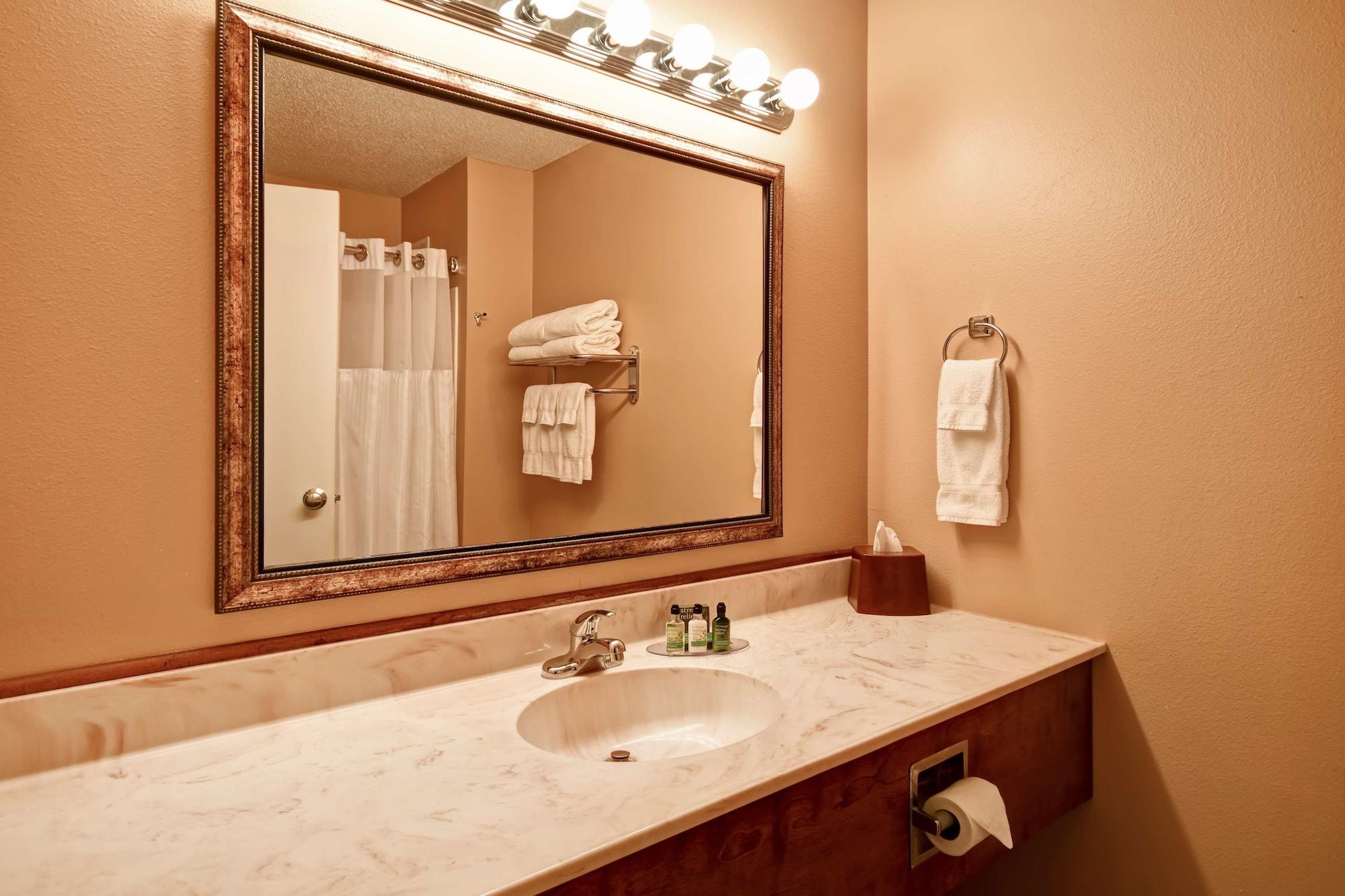 Grandstay Hotel & Suites La Crosse Buitenkant foto