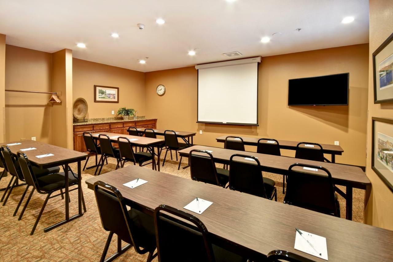 Grandstay Hotel & Suites La Crosse Buitenkant foto